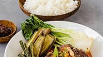 Kare-Kare (Filipino Curry) Kare-Kare (Filipino Curry)
