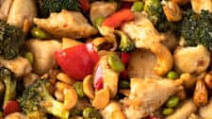 One-Pan Paleo Cashew Chicken One-Pan Paleo Cashew Chicken