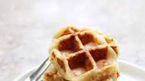 3-Ingredient Banana Mochi Waffles “Moffle” 3-Ingredient Banana Mochi Waffles “Moffle”