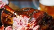 Slow cooked ham hock in cola Slow cooked ham hock in cola