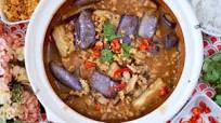 SPICY CLAYPOT EGGPLANT WITH MINCED PORK (辣豆酱砂锅茄子) SPICY CLAYPOT EGGPLANT WITH MINCED PORK (辣豆酱砂锅茄子)