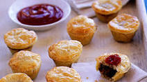 Mini meat pies Mini meat pies