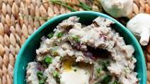 Vegan Slow Cooker Mashed Potatoes with Garlic & Chives Vegan Slow Cooker Mashed Potatoes with Garlic & Chives