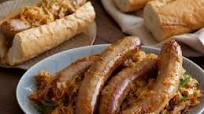 Bratwurst Stewed with Sauerkraut Bratwurst Stewed with Sauerkraut