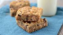 Chocolate Chip Cookie Gooey Bars Chocolate Chip Cookie Gooey Bars