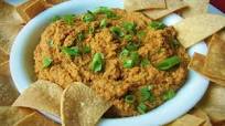 Spicy Pinto Bean Hummus with Chips Spicy Pinto Bean Hummus with Chips