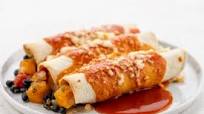 Skinnytaste Butternut Squash and Black Bean Enchiladas with queso fresco Skinnytaste Butternut Squash and Black Bean Enchiladas with queso fresco