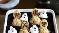 Recipe: Peanut Butter and Chocolate Graveyard Dirt Cake Recipe: Peanut Butter and Chocolate Graveyard Dirt Cake