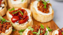Easy Crostini Appetizers – 2 Delicious Ways Easy Crostini Appetizers – 2 Delicious Ways