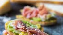 Guacamole and Prosciutto Toast Guacamole and Prosciutto Toast
