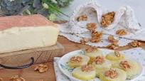 CROSTINI DI PATATE CON TALEGGIO E NOCI CROSTINI DI PATATE CON TALEGGIO E NOCI