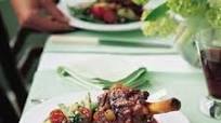 Braised lamb shanks with lemon, garlic and parsley Braised lamb shanks with lemon, garlic and parsley