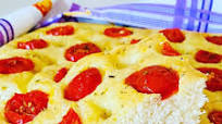 Focaccia soffice al latte tiepido e pomodorini Focaccia soffice al latte tiepido e pomodorini