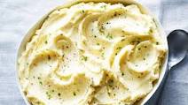 Slow Cooker Mashed Potatoes With Sour Cream and Chives Slow Cooker Mashed Potatoes With Sour Cream and Chives