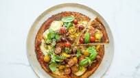 Low-carb, healthy cauliflower pizza Low-carb, healthy cauliflower pizza