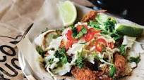 Fish Taco med panerad tosk och syrlig kålsallad Fish Taco med panerad tosk och syrlig kålsallad