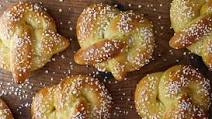 Gluten-Free Soft Pretzels Gluten-Free Soft Pretzels
