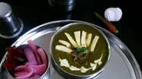 Makki ki Roti with Palak Paneer Makki ki Roti with Palak Paneer