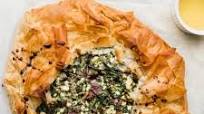 Easy Spanokopita (Greek Spinach and Feta Pie) Easy Spanokopita (Greek Spinach and Feta Pie)