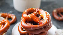 Homemade Soft German Pretzels (Brezeln) Homemade Soft German Pretzels (Brezeln)