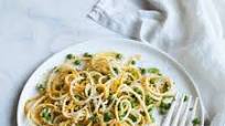 Yellow Squash Noodles with Peas and Mint Yellow Squash Noodles with Peas and Mint
