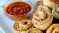 Easy Pepperoni Pizza Roll Ups Easy Pepperoni Pizza Roll Ups