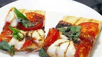 Grilled Caprese Pizza with Balsamic Reduction Grilled Caprese Pizza with Balsamic Reduction
