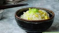 How to Cook a Noodles and Egg Quick Meal How to Cook a Noodles and Egg Quick Meal