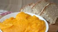 Hummus di zucca, una crema da spalmare dal sapore autunnale Hummus di zucca, una crema da spalmare dal sapore autunnale