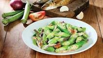 Ginisang Okra (Sauteed Okra with Pork) Ginisang Okra (Sauteed Okra with Pork)