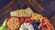 Easy Fall Cheese & Charcuterie Board Idea for Thanksgiving Easy Fall Cheese & Charcuterie Board Idea for Thanksgiving