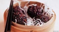 Meatballs on Rice and Noodles Meatballs on Rice and Noodles