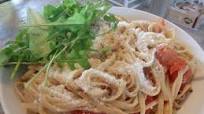 Spaghetti with Burst Cherry Tomatoes Spaghetti with Burst Cherry Tomatoes