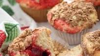 Strawberry Jam Muffins with Cinnamon Oat Streusel Strawberry Jam Muffins with Cinnamon Oat Streusel