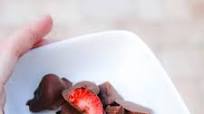 Frozen Chocolate Covered Strawberry Bites Frozen Chocolate Covered Strawberry Bites