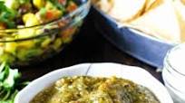 Easy Roasted Tomatillo Salsa Verde Easy Roasted Tomatillo Salsa Verde
