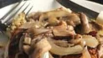 Garlic Mushroom Pork Chops with Quinoa Garlic Mushroom Pork Chops with Quinoa