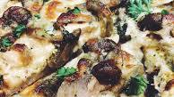 RECIPE | White Chicken Alfredo Cauliflower Crust Pizza RECIPE | White Chicken Alfredo Cauliflower Crust Pizza