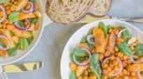 Ensalada de garbanzos, patatas y almendras tostadas Ensalada de garbanzos, patatas y almendras tostadas