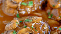Homemade Salisbury Steak Recipe with Mushroom Gravy Homemade Salisbury Steak Recipe with Mushroom Gravy