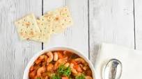 Low-FODMAP Minestrone Vegetable Soup Recipe; Gluten-free, Vegan Low-FODMAP Minestrone Vegetable Soup Recipe; Gluten-free, Vegan