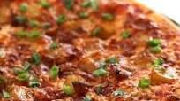 Bacon Pizza with Caramelized Pineapple Bacon Pizza with Caramelized Pineapple