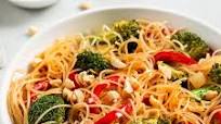 Rice Noodle Bowl with Broccoli and Bell Peppers Rice Noodle Bowl with Broccoli and Bell Peppers