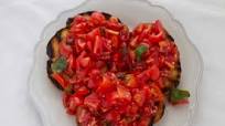 Bruschetta con pomodoro (tomatoes and basil on grilled bread) Bruschetta con pomodoro (tomatoes and basil on grilled bread)
