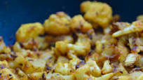 Alu Gobi (Dry Potato, Cauliflower Sabji) Alu Gobi (Dry Potato, Cauliflower Sabji)