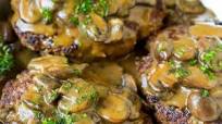Hamburger Steak with Mushroom Gravy Hamburger Steak with Mushroom Gravy