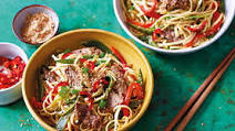 Stir-fried pork with noodles Stir-fried pork with noodles