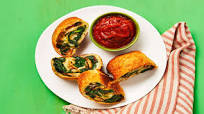 Cheesy Spinach & Mushroom Stromboli with Marinara Sauce Cheesy Spinach & Mushroom Stromboli with Marinara Sauce