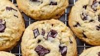 Thick Bakery Style Chocolate Chip Cookies Thick Bakery Style Chocolate Chip Cookies