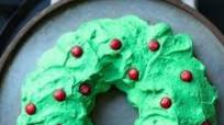 M&M Wreath Cake M&M Wreath Cake